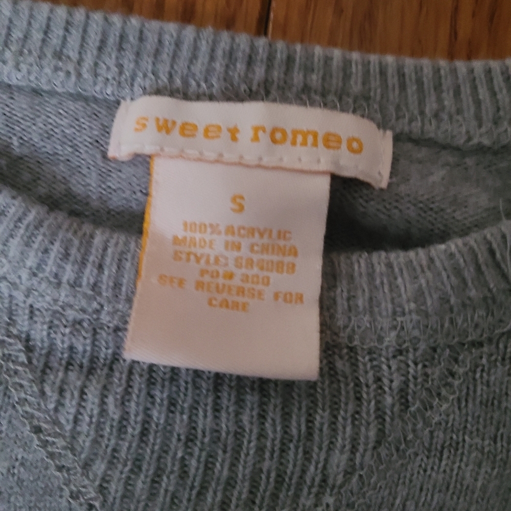 Sweater - Picture 2 of 3